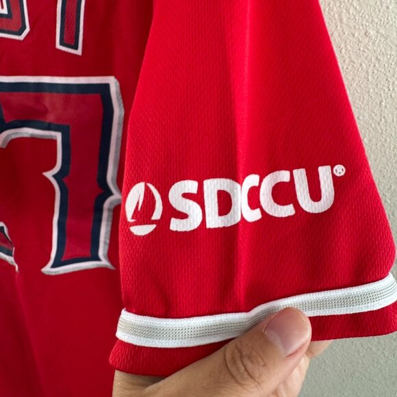 Los Angeles Angels Mike Trout #27 Red Jersey Size Large - Picture 7 of 7